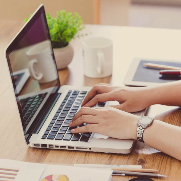 copywriter freelance creazione contenuti testuali